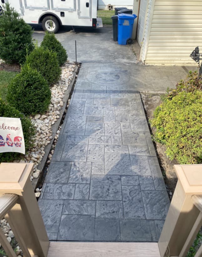 Patterned Front Walk